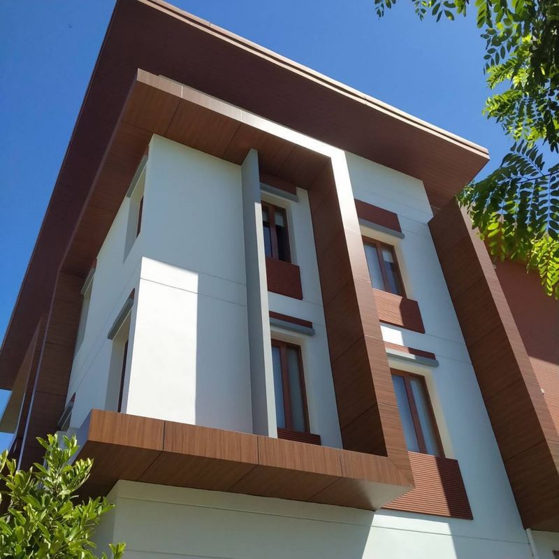 Alucobond Standard A2 แผ่นผสมอัลลูมิเนียมกันไฟ ACM 4mm น้ําหนักเบาสําหรับผนังผ้าม่าน