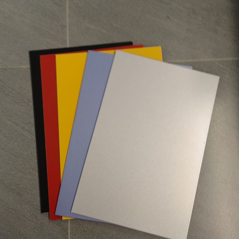 Alucobond Standard A2 แผ่นผสมอัลลูมิเนียมกันไฟ ACM 4mm น้ําหนักเบาสําหรับผนังผ้าม่าน