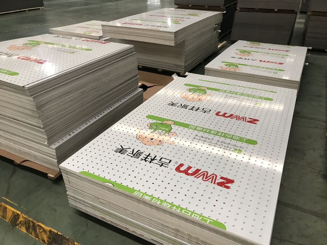 4 * 0.50 มิลลิเมตร แผ่นผสมอลูมิเนียมไม่เผาไหม้ประเภท A2 สําหรับหน้าผนัง, ผนังม่าน
