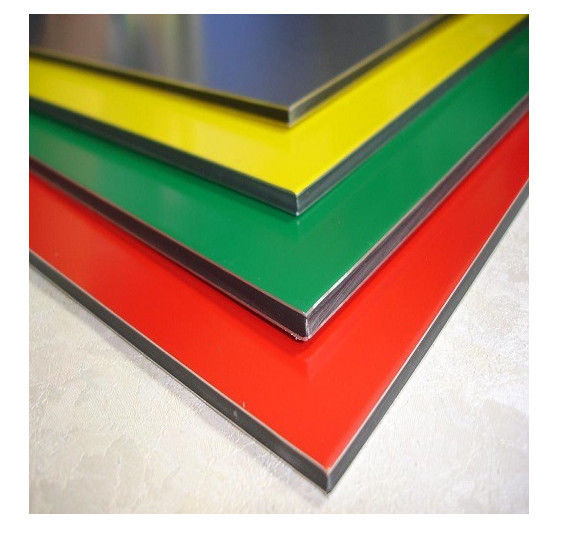 ขายดีที่สุด แผ่น ACP PE แผ่นผสมอลูมิเนียมเคลือบ PVDF 4x8 ฟุต วัสดุก่อสร้างสําหรับตกแต่งผนังภายในและภายนอก