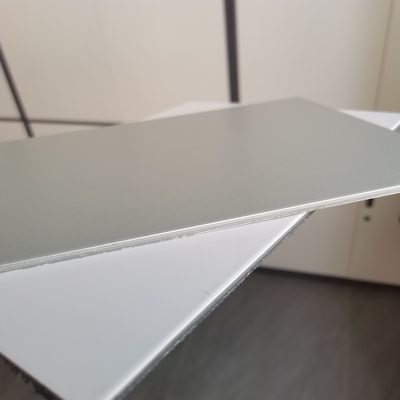 4x0.3mm ACP PVDF แผงอลูมิเนียมคอมโพสิต 1220mm สำหรับตกแต่งกลางแจ้ง
