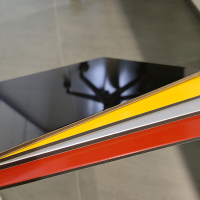 1220mm PE สีดำอลูมิเนียมคอมโพสิตแผง ACP แผ่นสำหรับตกแต่ง