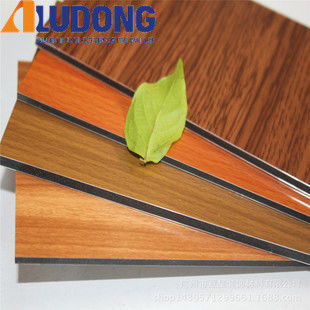 โรงงาน OEM ลายไม้ ACP 4 มม., เคลือบ PVDF, พื้นผิวป้องกันรอยขีดข่วนสำหรับผนังภายในภายนอกผู้ขายที่ดีที่สุด